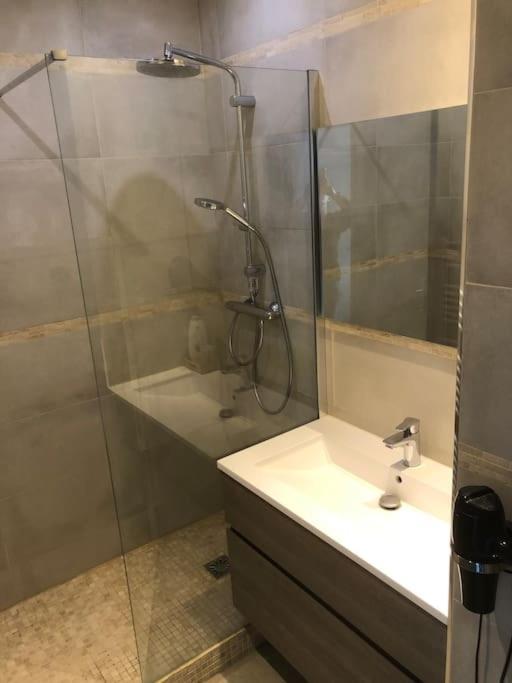 Cosy 3 Pieces En Face De La Gare Appartement Rambouillet Buitenkant foto