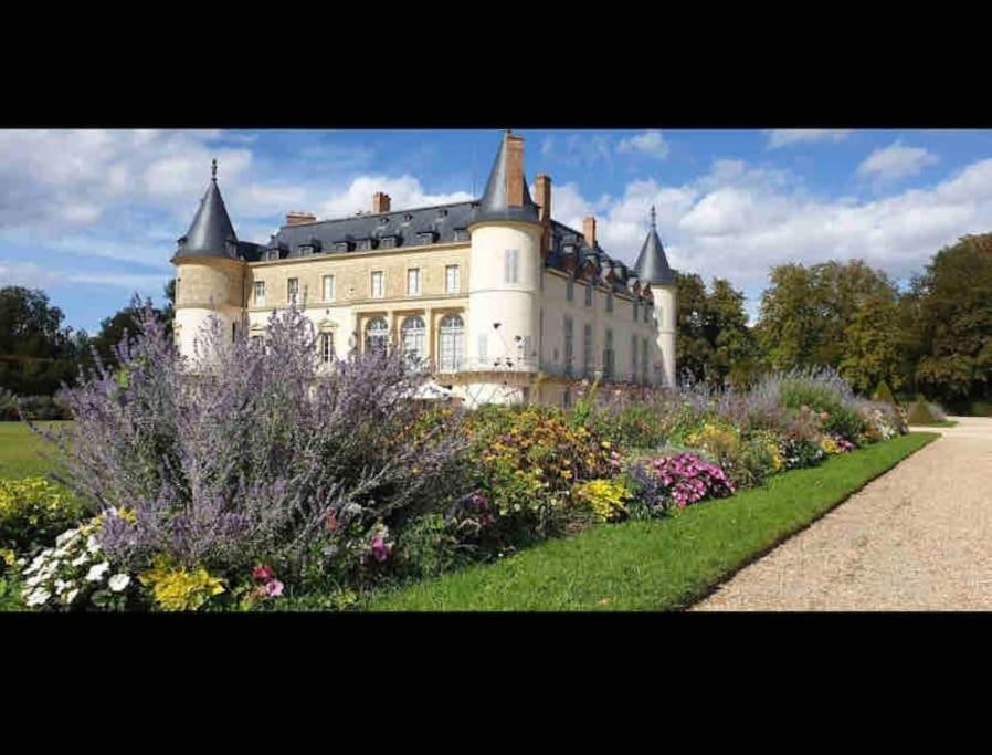 Cosy 3 Pieces En Face De La Gare Appartement Rambouillet Buitenkant foto